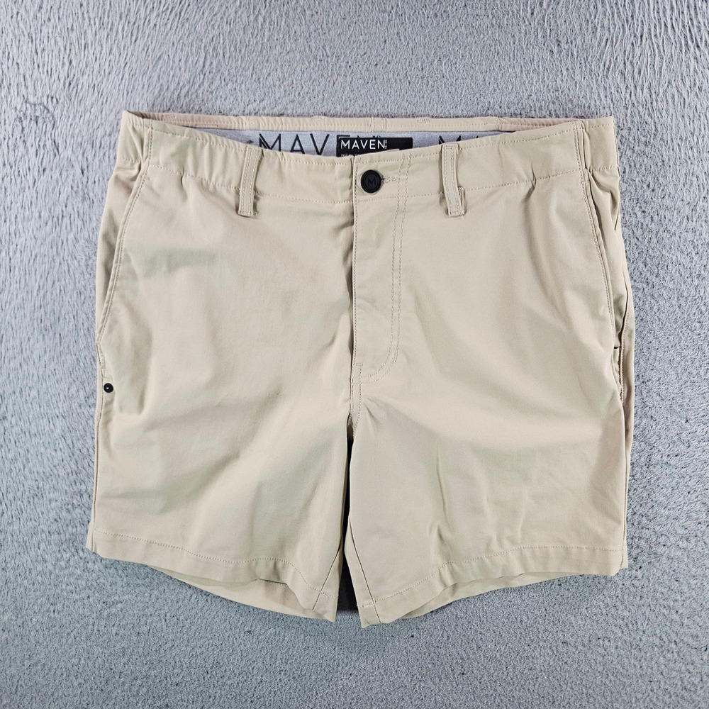 Maven Mens Performance Shorts Khaki Tan 7 Inch Inseam Size 30 (Actual 32)